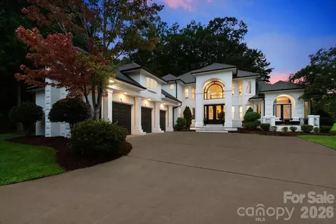 1337 Whispering Oaks Cir, Matthews, NC 28104