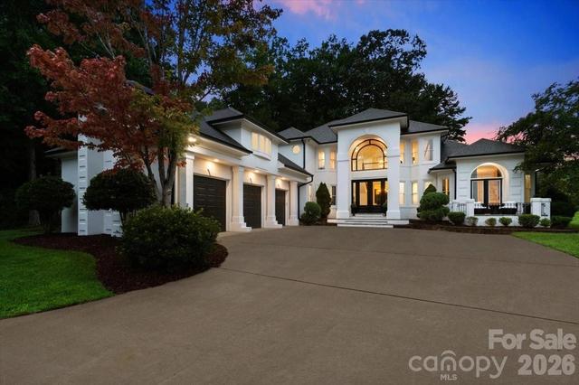 1337 Whispering Oaks Cir, Matthews, NC 28104