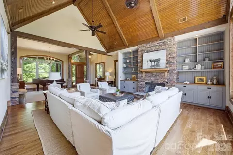 Living - 517 W Cj Thomas Rd, Monroe, NC 28110 photo 4 of 5