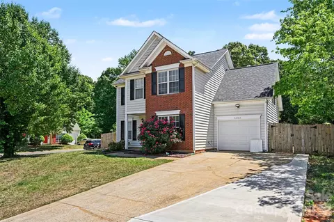 13403 Willow Falls Rd, Charlotte, NC 28215