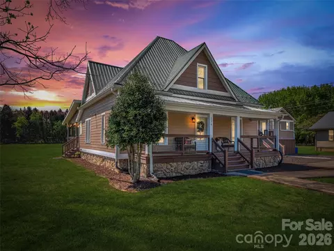 Exterior - 274 Charles St, Clyde, NC 28721 photo 14 of 14