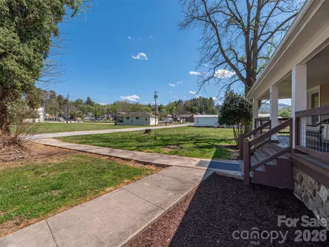 Exterior - 274 Charles St, Clyde, NC 28721 photo 3 of 14