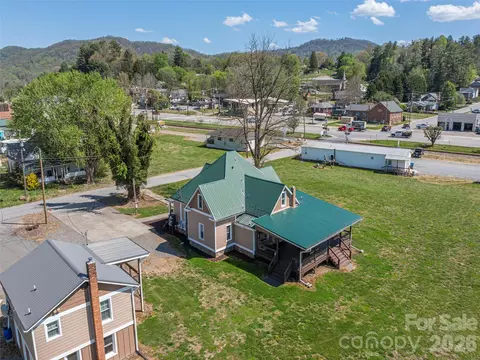 Exterior - 274 Charles St, Clyde, NC 28721 photo 12 of 14