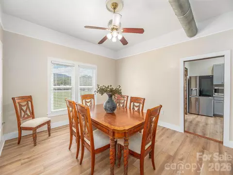 Dining - 274 Charles St, Clyde, NC 28721 photo 2 of 2