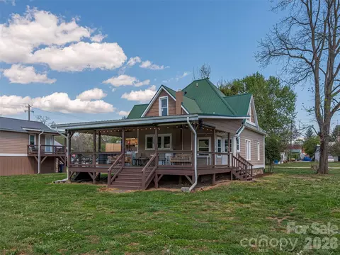 Exterior - 274 Charles St, Clyde, NC 28721 photo 9 of 14