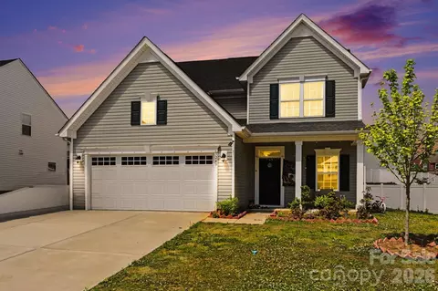 3243 Streamside Dr, Davidson, NC 28036