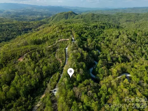 27 Eastatoe Gap #27, Rosman, NC 28772