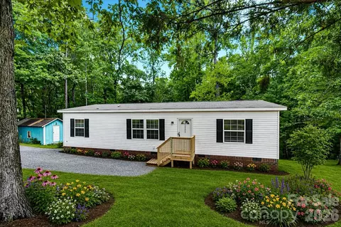 2140 Poole Town Rd, Asheboro, NC 27205