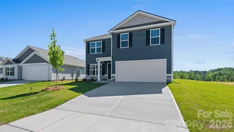 175 Creekwalk Ln, Waynesville, NC 28785