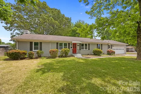 2713 Kilborne Dr, Charlotte, NC 28205