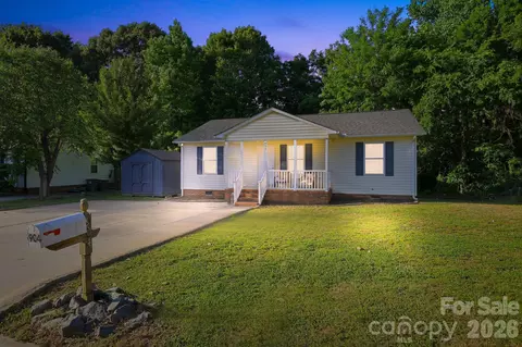 904 Hoke St, Kannapolis, NC 28081