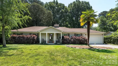 434 Blairmore Dr, Charlotte, NC 28211