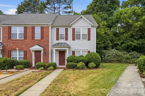 10851 Garden Oaks Ln, Charlotte, NC 28273
