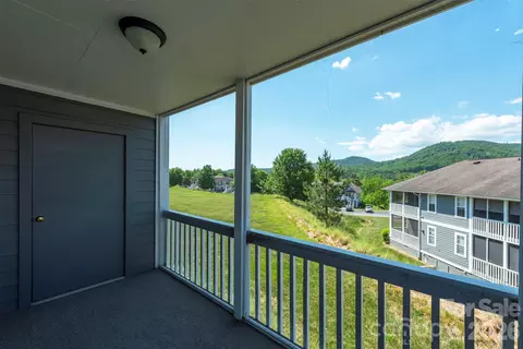 4805 Breakers Ln, Asheville, NC 28806