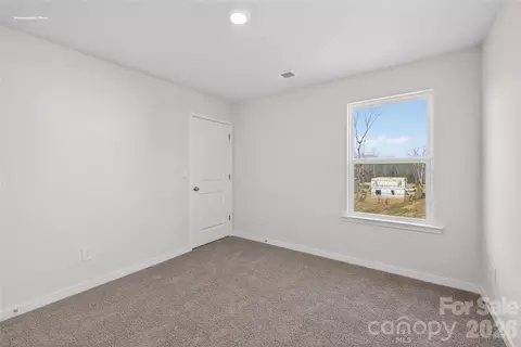Bedroom - 1375 Mammoth Rd, Hickory, NC 28602 photo 6 of 6