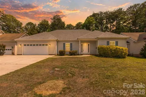 2278 Keswick Ln, Rock Hill, SC 29732