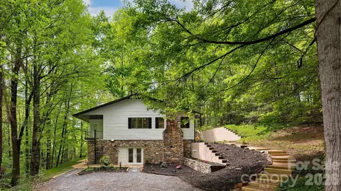 209 Ivy Hill Rd, Hendersonville, NC 28792