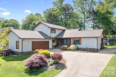 3469 Lake Shore S Rd S, Denver, NC 28037