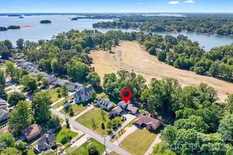 3469 Lake Shore S Rd S, Denver, NC 28037
