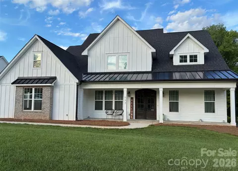 137 Streamside Estates Dr, Mooresville, NC 28117