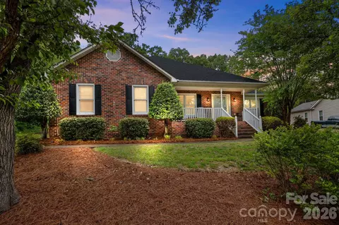 11331 Mendora Dr, Charlotte, NC 28215