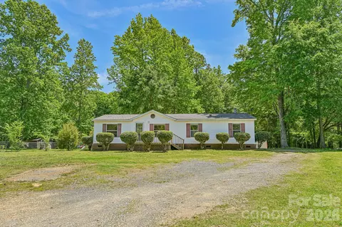 717 Rock Castle Dr, York, SC 29745