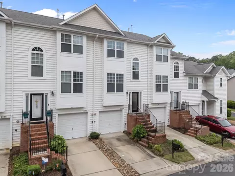 2750 Avalon Loop Rd, Charlotte, NC 28269