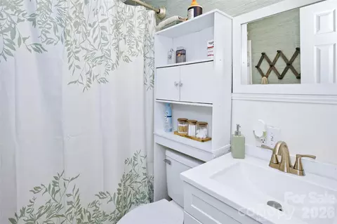 Bath - 83 E View St, Marion, NC 28752 photo 1 of 2