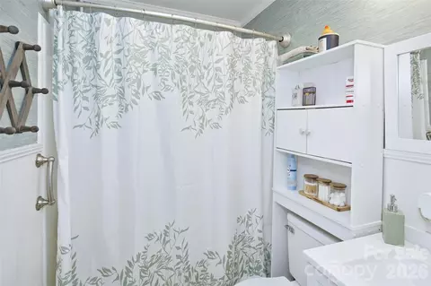 Bath - 83 E View St, Marion, NC 28752 photo 2 of 2
