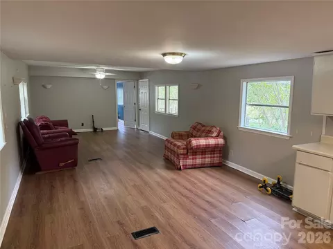 Living - 45 Overbrook Dr, Saluda, NC 28773 photo 3 of 3