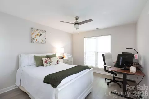 Bedroom - 930 Jetton 29 St #29, Davidson, NC 28036 photo 2 of 3