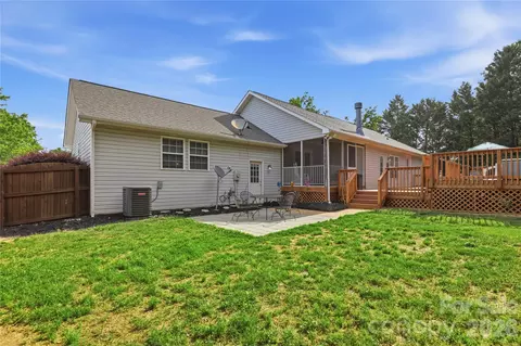 Exterior - 1689 Willowbrook Dr, Fort Mill, SC 29708 photo 7 of 7