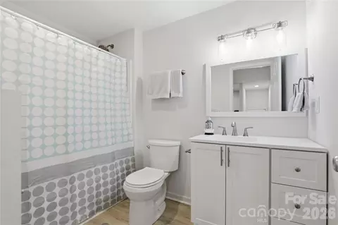 Bath - 1689 Willowbrook Dr, Fort Mill, SC 29708 photo 3 of 3