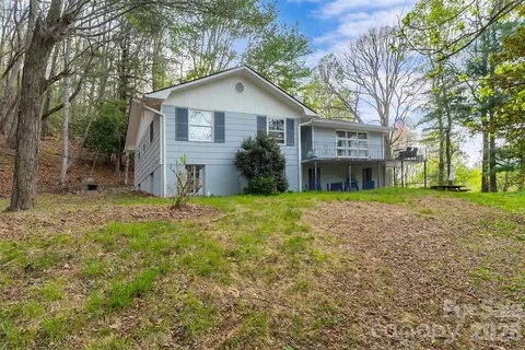 98 Limberlost Dr, Hendersonville, NC 28739