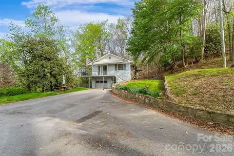 98 Limberlost Dr, Hendersonville, NC 28739