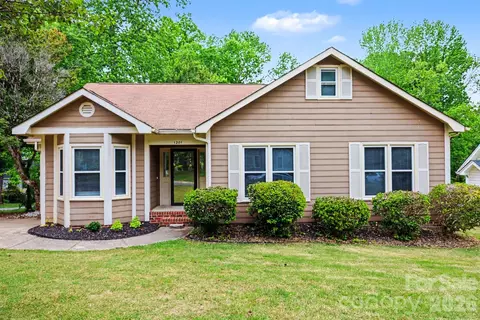 1201 Ashford St, Charlotte, NC 28214