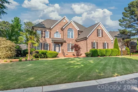 907 Hickory Stick Dr, Fort Mill, SC 29715