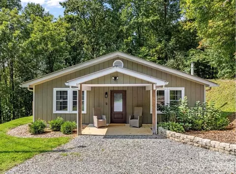800 Kitchens Branch Rd, Sylva, NC 28779