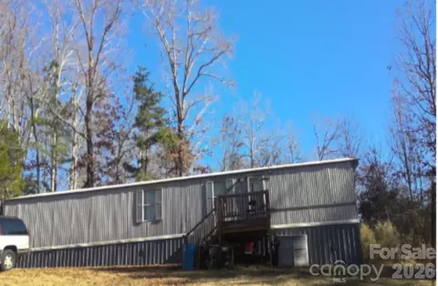1357 Airport Rhodhiss 2 Rd #2, Hickory, NC 28601