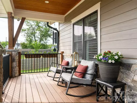 10 Starwood Valley Trl, Arden, NC 28704