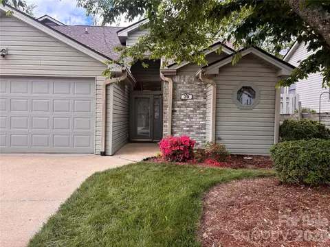 39 Tisha Ln, Hendersonville, NC 28739