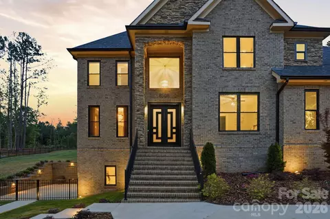 8508 Max Meadows Dr, Charlotte, NC 28227