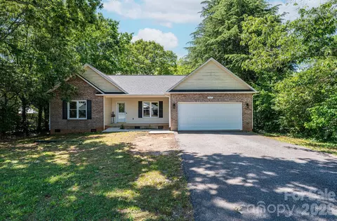 1919 2nd Sw Ave SW, Hickory, NC 28602