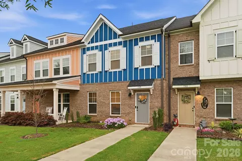 729 Veloway Dr, Rock Hill, SC 29730