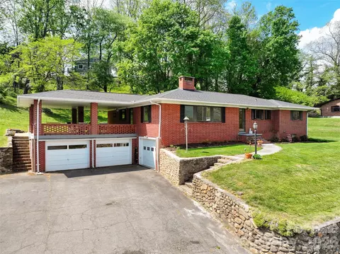 55 Boydston St, Canton, NC 28716