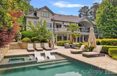 461 Kemp Rd, Mooresville, NC 28117