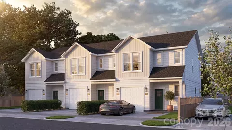 1013 Caldwell St, Statesville, NC 28677