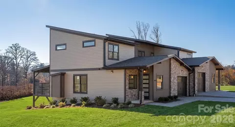 514 Sunset Villas Ln, Asheville, NC 28804