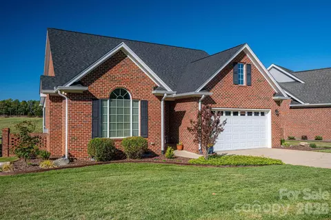141 Spring Forest Dr, Shelby, NC 28152