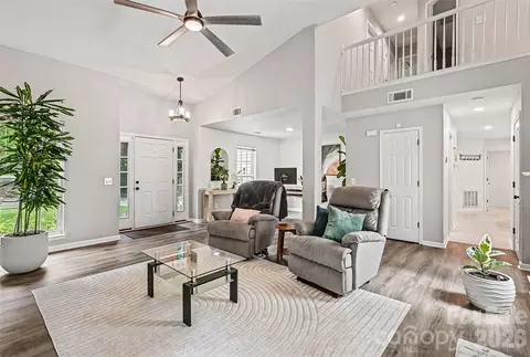 6752 Allness Glen Ln, Charlotte, NC 28269